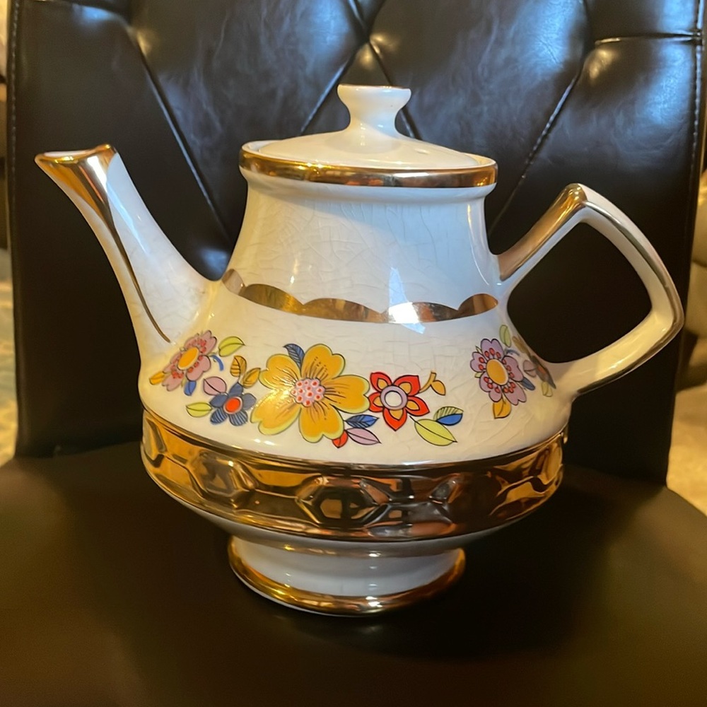 Vintage Gibsons Stafforshire England Teapot